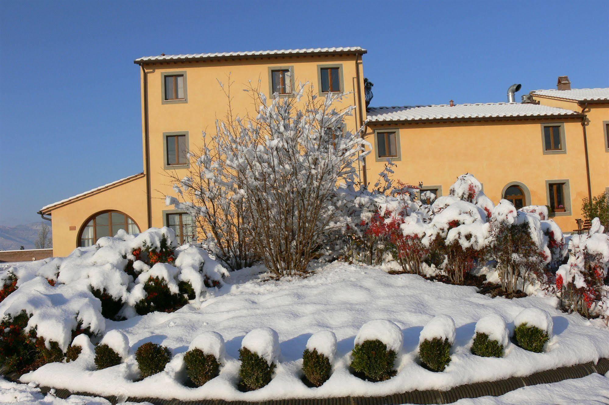 Resort Casale Le Torri Ponsacco Exterior photo